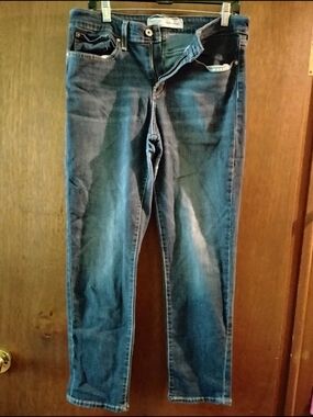 Signature by Levi Strauss Mid Rise Boyfriend Jeans in dark blue